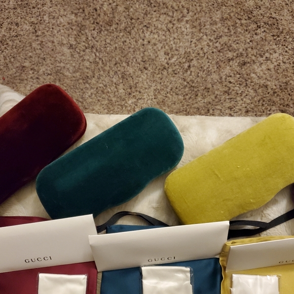 Authentic Gucci Cases - Picture 5 of 7